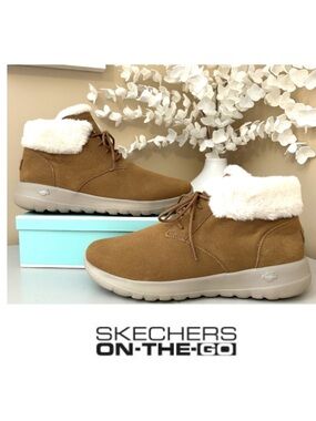 Like New Skechers On-The-Go Joy-Lush Suede Chukka Boot Women’s Size 10